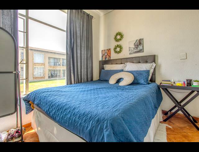 2 BEDROOM APARTMENT FOR SALE IN HONEYDEW